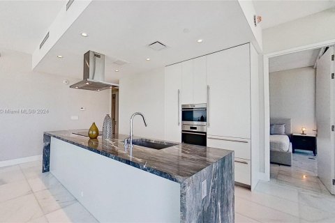 Copropriété à vendre à Miami, Floride: 2 chambres, 102.66 m2 № 1402816 - photo 12