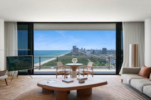 Condominio en venta en Miami Beach, Florida, 6 dormitorios, 592.72 m2 № 1402886 - foto 4