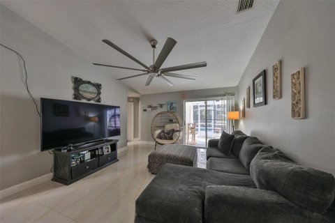 Villa ou maison à vendre à Tampa, Floride: 3 chambres, 147.9 m2 № 1342977 - photo 16