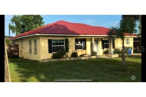 House in Edgewater, Florida 4 bedrooms, 137.5 sq.m. № 262225 - photo 1