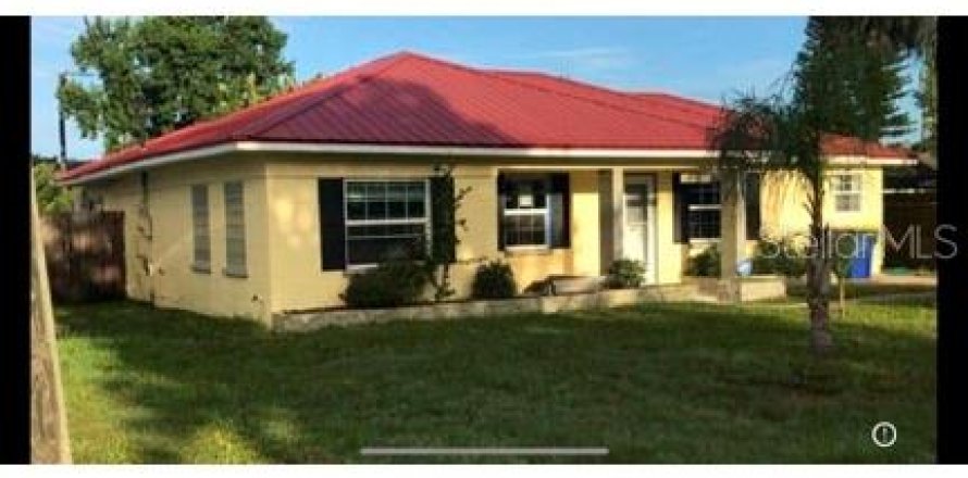 House in Edgewater, Florida 4 bedrooms, 137.5 sq.m. № 262225