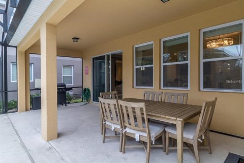 Casa en venta en Davenport, Florida, 6 dormitorios, 303.79 m2 № 1296557 - foto 4