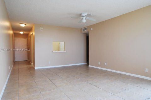 Condominio en venta en West Palm Beach, Florida, 1 dormitorio, 78.5 m2 № 612222 - foto 4