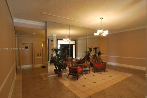 Condominio en venta en West Palm Beach, Florida, 1 dormitorio, 78.5 m2 № 612222 - foto 3