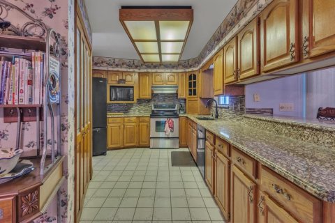 Villa ou maison à vendre à Kissimmee, Floride: 3 chambres, 221.85 m2 № 1253506 - photo 21