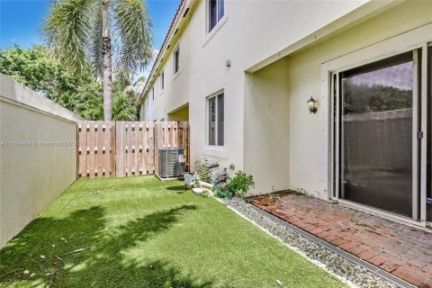 Townhouse in Boynton Beach, Florida 4 bedrooms, 180.88 sq.m. № 1348778 - photo 16