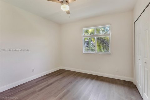 Adosado en venta en Boynton Beach, Florida, 4 dormitorios, 180.88 m2 № 1348778 - foto 14