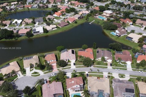 House in Boca Raton, Florida 5 bedrooms, 239.59 sq.m. № 1348779 - photo 4