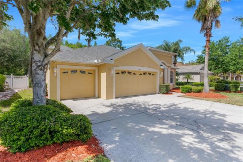 House in Land O' Lakes, Florida 4 bedrooms, 264.68 sq.m. № 1122724 - photo 4