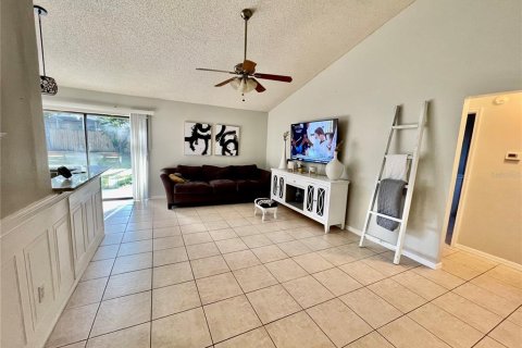 Casa en venta en Brandon, Florida, 4 dormitorios, 168.25 m2 № 1340555 - foto 6