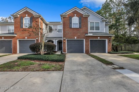 Villa ou maison à louer à Jacksonville, Floride: 3 chambres, 156.26 m2 № 889632 - photo 1