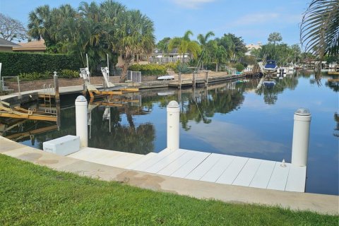 House in Lighthouse Point, Florida 3 bedrooms, 144.83 sq.m. № 1170958 - photo 30