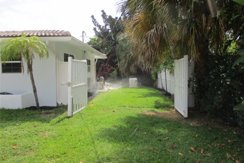 Villa ou maison à vendre à Lighthouse Point, Floride: 3 chambres, 144.83 m2 № 1170958 - photo 24