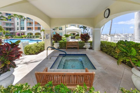 Condominio en venta en Lantana, Florida, 3 dormitorios, 140.75 m2 № 1221506 - foto 13