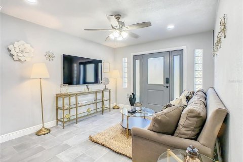 Casa en venta en Orlando, Florida, 5 dormitorios, 153.66 m2 № 1374436 - foto 22