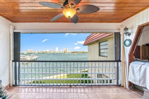 Condominio en venta en Riviera Beach, Florida, 1 dormitorio, 73.86 m2 № 1098699 - foto 23