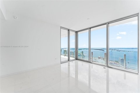 Condominio en alquiler en Miami, Florida, 3 dormitorios, 285.95 m2 № 1332348 - foto 16