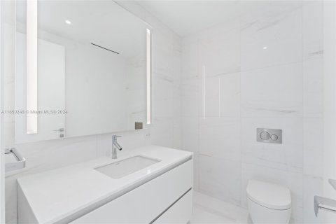 Condo in Miami, Florida, 3 bedrooms  № 1332348 - photo 27