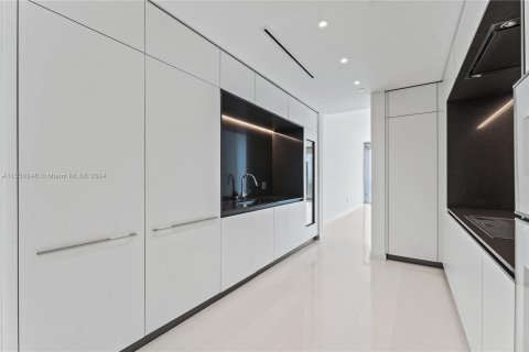 Copropriété à louer à Miami, Floride: 3 chambres, 285.95 m2 № 1332348 - photo 14