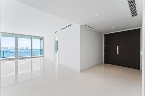 Condo in Miami, Florida, 3 bedrooms  № 1332348 - photo 2