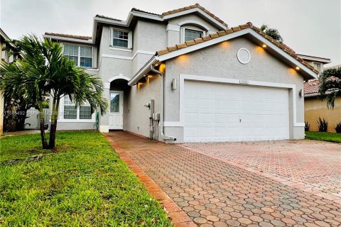 Casa en venta en Miramar, Florida, 4 dormitorios, 201.78 m2 № 1427577 - foto 1