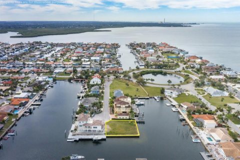 Land in New Port Richey, Florida № 934915 - photo 17