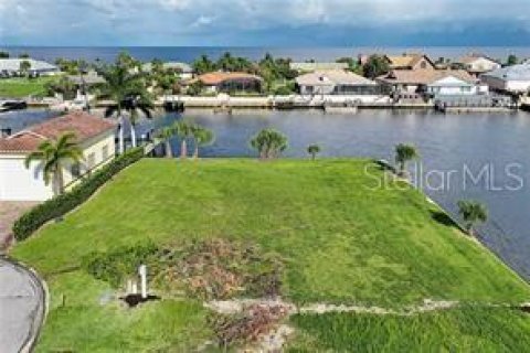 Land in New Port Richey, Florida № 934915 - photo 1