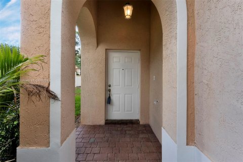 Villa ou maison à vendre à Pembroke Pines, Floride: 3 chambres, 180.04 m2 № 1206134 - photo 6