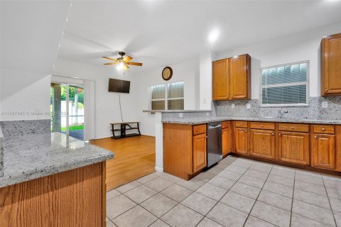 Casa en venta en Pembroke Pines, Florida, 3 dormitorios, 180.04 m2 № 1206134 - foto 16