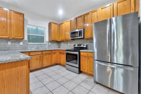 Casa en venta en Pembroke Pines, Florida, 3 dormitorios, 180.04 m2 № 1206134 - foto 13