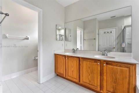 Villa ou maison à vendre à Pembroke Pines, Floride: 3 chambres, 180.04 m2 № 1206134 - photo 19