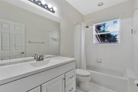 Casa en venta en Pembroke Pines, Florida, 3 dormitorios, 180.04 m2 № 1206134 - foto 24