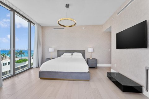 Condo in Sunny Isles Beach, Florida, 4 bedrooms  № 1379035 - photo 25