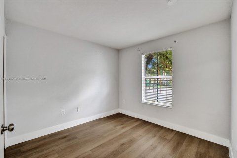 Touwnhouse à vendre à Miramar, Floride: 3 chambres, 117.99 m2 № 1379076 - photo 6