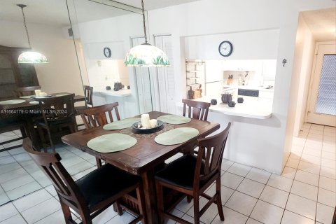 Condo in Margate, Florida, 1 bedroom  № 1379038 - photo 17