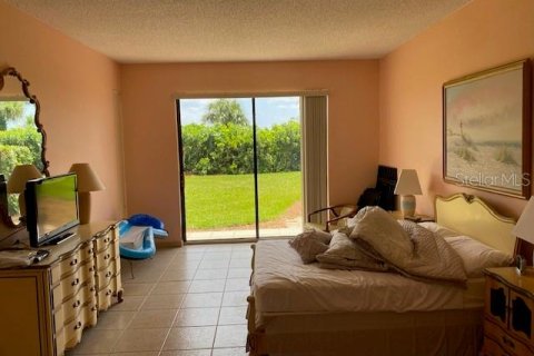 Condo in St. Lucie, Florida, 2 bedrooms  № 1343136 - photo 11