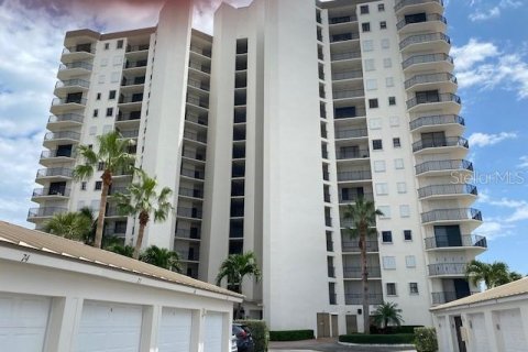 Condo in St. Lucie, Florida, 2 bedrooms  № 1343136 - photo 1