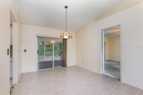 Casa en venta en Deltona, Florida, 3 dormitorios, 189.99 m2 № 1343127 - foto 11