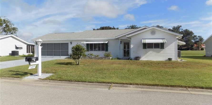 House in Summerfield, Florida 2 bedrooms, 151.43 sq.m. № 1343325