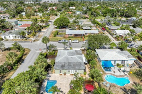 Casa en venta en Lake Worth, Florida, 2 dormitorios, 117.99 m2 № 1168856 - foto 2