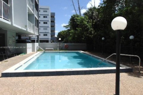 Condominio en venta en North Miami Beach, Florida, 2 dormitorios, 92.53 m2 № 1294238 - foto 19