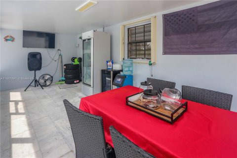 Casa en venta en Miami, Florida, 3 dormitorios, 99.5 m2 № 1383101 - foto 28