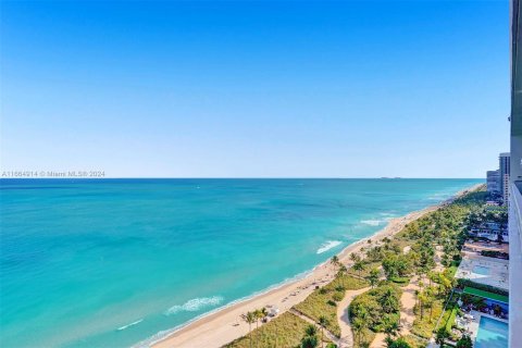 Condominio en venta en Bal Harbour, Florida, 3 dormitorios, 241.55 m2 № 1378661 - foto 13