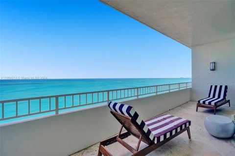 Condominio en venta en Bal Harbour, Florida, 3 dormitorios, 241.55 m2 № 1378661 - foto 12