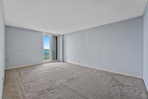 Copropriété à vendre à Sunny Isles Beach, Floride: 2 chambres, 126.07 m2 № 1378657 - photo 29