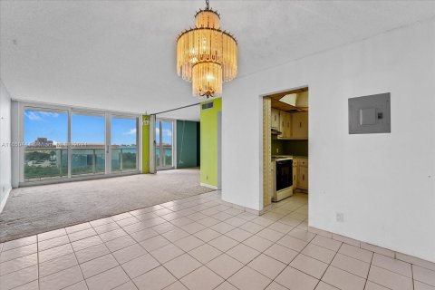 Copropriété à vendre à Sunny Isles Beach, Floride: 2 chambres, 126.07 m2 № 1378657 - photo 12