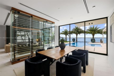 Casa en venta en Miami Beach, Florida, 5 dormitorios, 501.21 m2 № 1378612 - foto 23