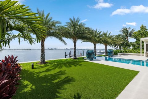 Casa en venta en Miami Beach, Florida, 5 dormitorios, 501.21 m2 № 1378612 - foto 19