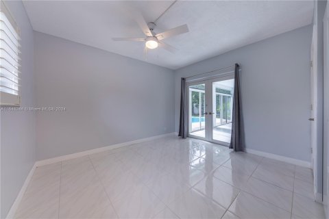 House in Oakland Park, Florida 3 bedrooms, 144.93 sq.m. № 1332088 - photo 19