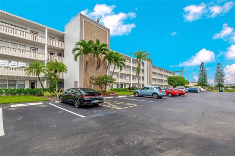 Condominio en venta en Boca Raton, Florida, 1 dormitorio, 68.56 m2 № 912638 - foto 1